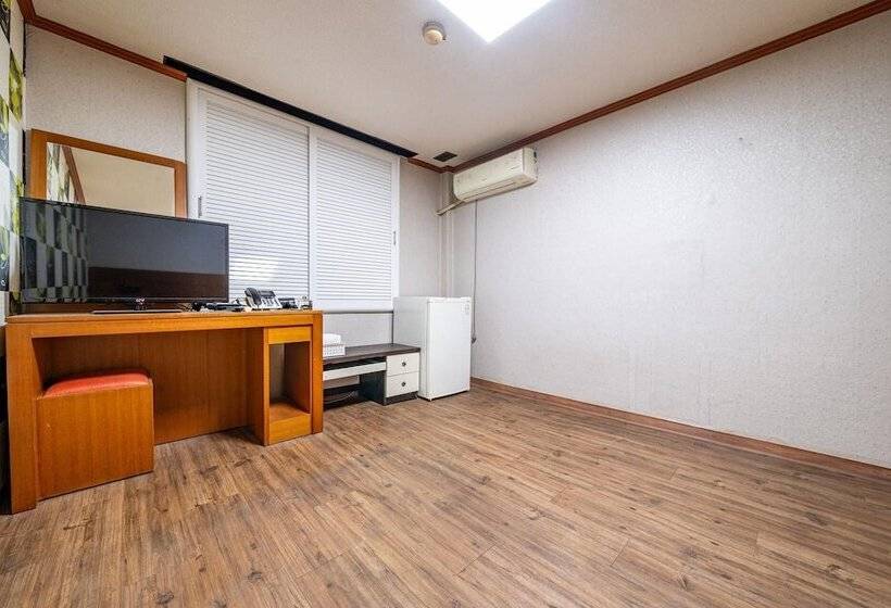 Motel Chuncheon V
