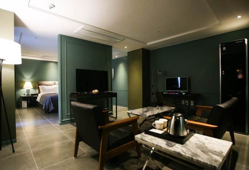 Motel Dongtan J Boutique