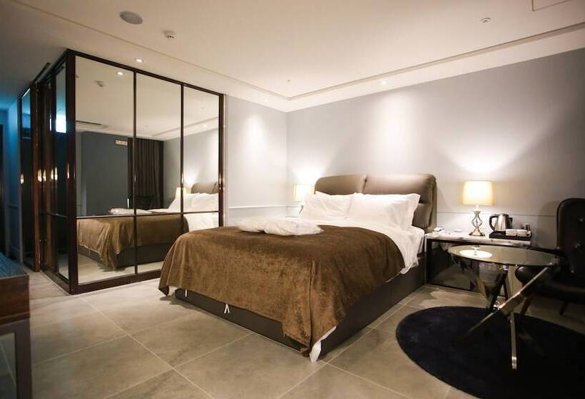 Motel Dongtan J Boutique