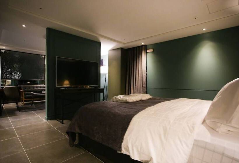 Motel Dongtan J Boutique