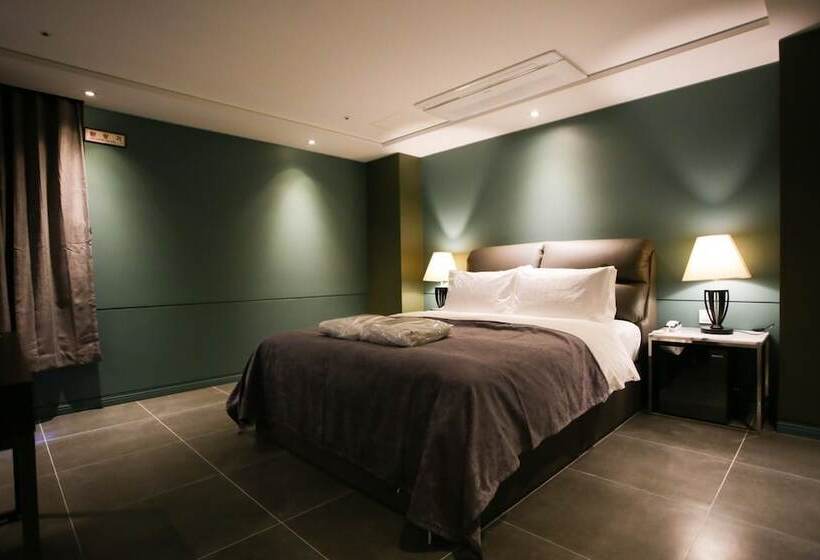 Motel Dongtan J Boutique