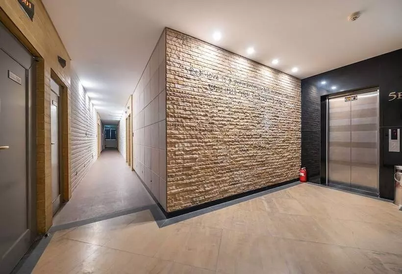 مُتل Pyeongtaek Station Gallery
