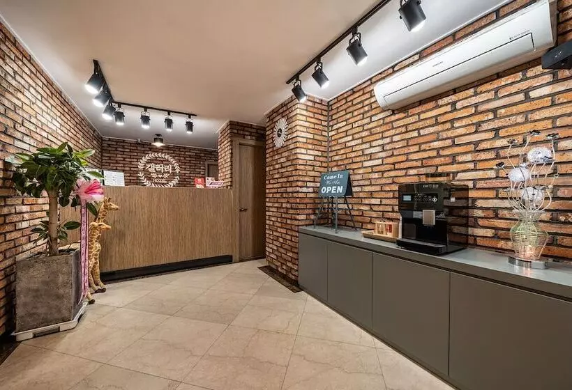 مُتل Pyeongtaek Station Gallery