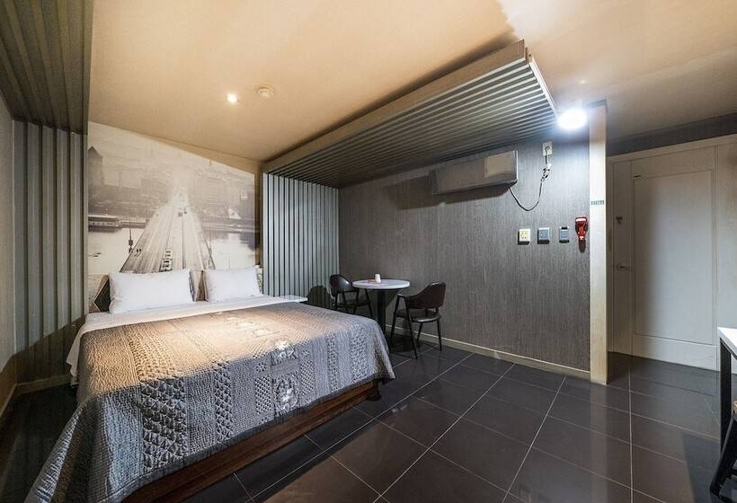 מוטל Suwon Legend