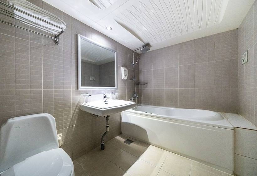 מוטל Suwon Legend