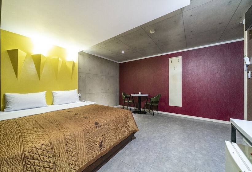 מוטל Suwon Legend