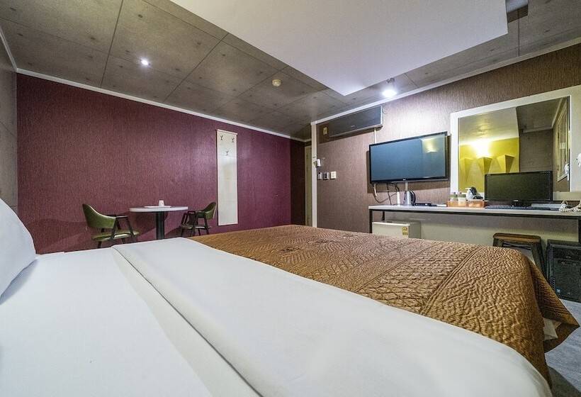 מוטל Suwon Legend