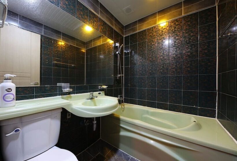 فندق على الطريق Yesan Shinwon Parktel