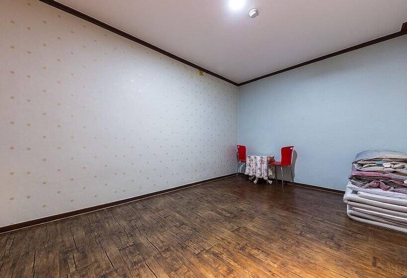 فندق على الطريق Yesan Shinwon Parktel