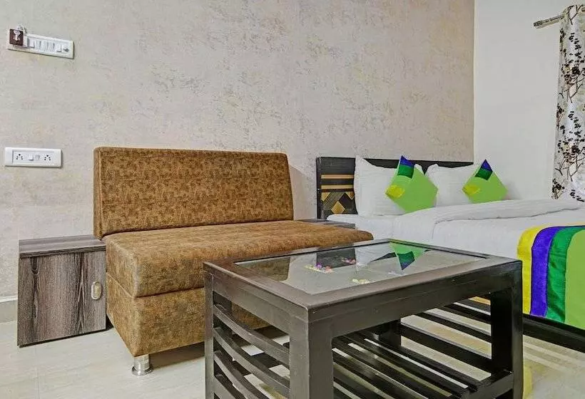 Majatalo Treebo Alankar Hoshangabad Road