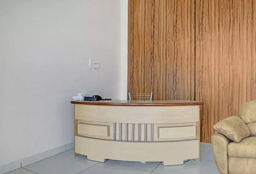 Majatalo Treebo Alankar Hoshangabad Road