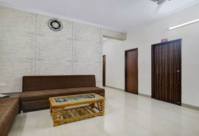 Majatalo Treebo Alankar Hoshangabad Road