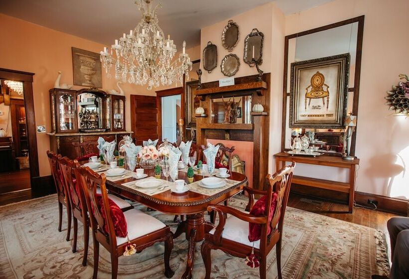 ベッドアンドブレックファースト Nine Columns