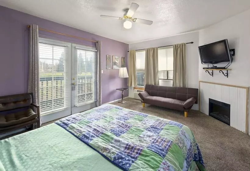 Aamiaismajoitus (B&B) The 10th Green Inn