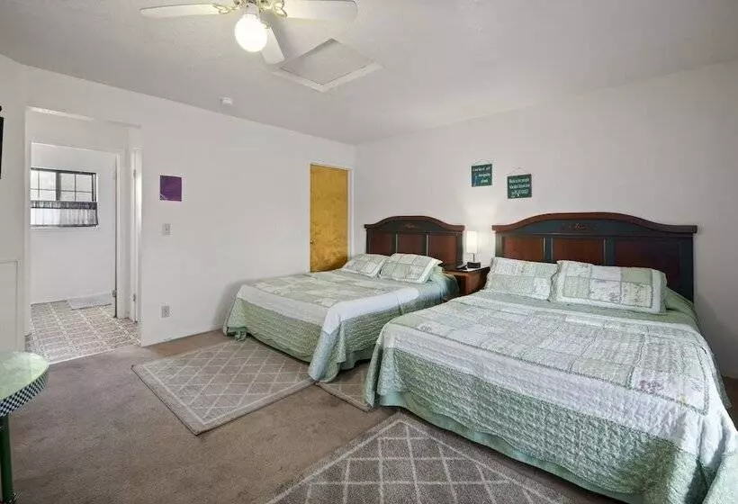 Aamiaismajoitus (B&B) The 10th Green Inn