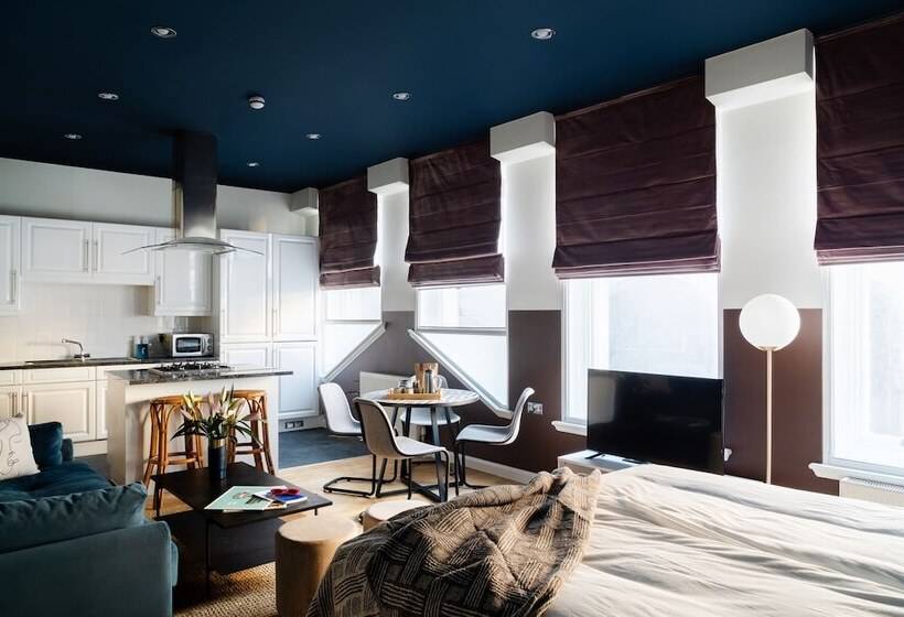 Bob W Tower Of London