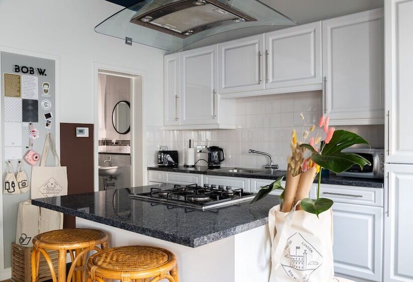 Bob W Tower Of London