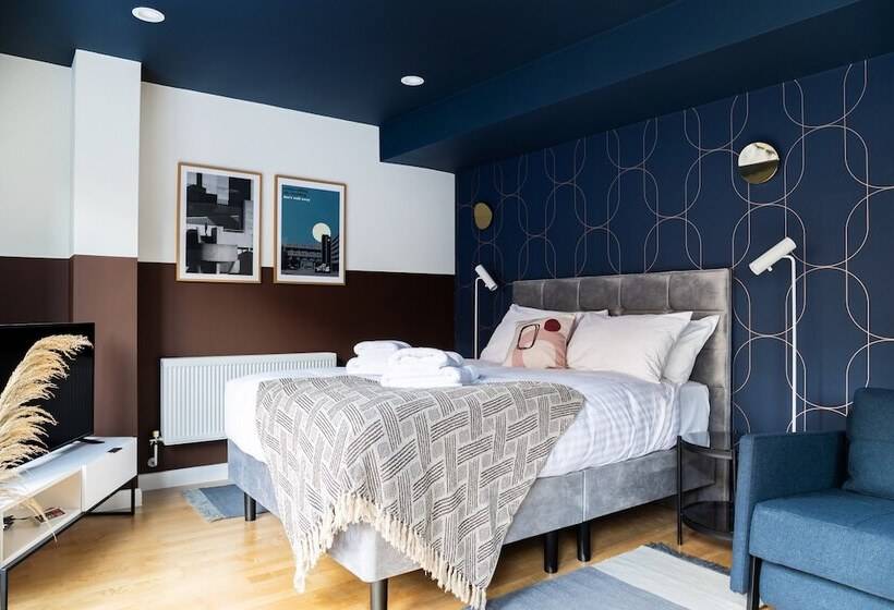 Bob W Tower Of London