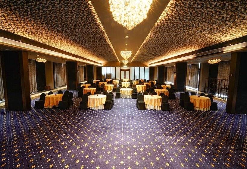 Essentia Luxury Hotel Indore