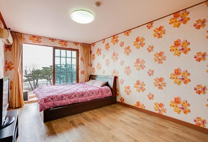 Ganghwado Milmulttae Hoetjip Pension