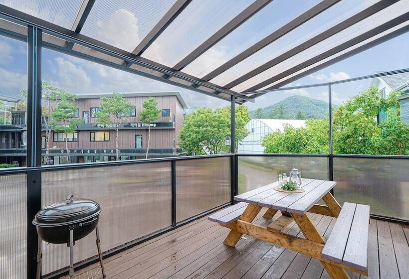 Gapyeong Himong  Aegyeon Pension