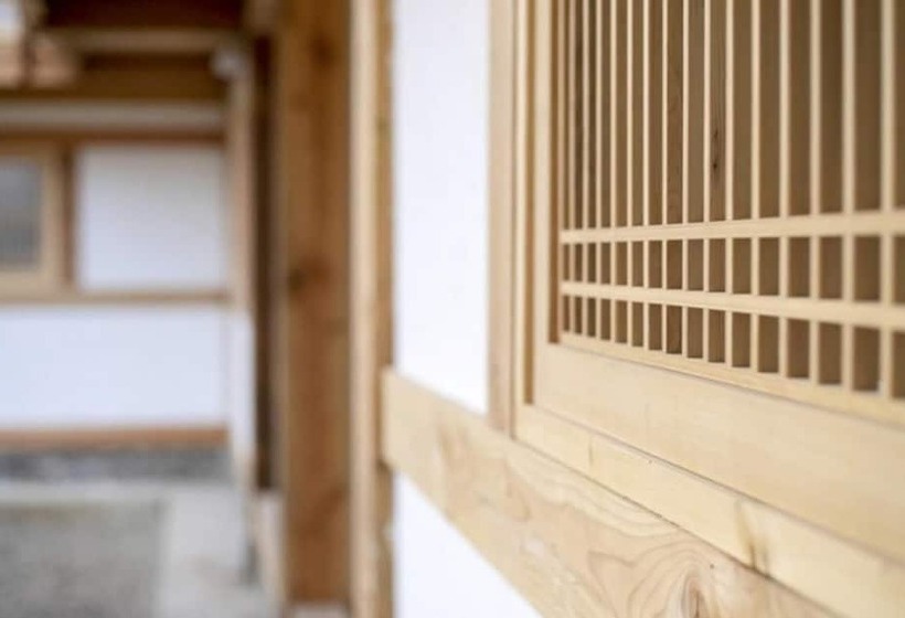 Gyeongju Gampo Byeolbit Hanok Pension