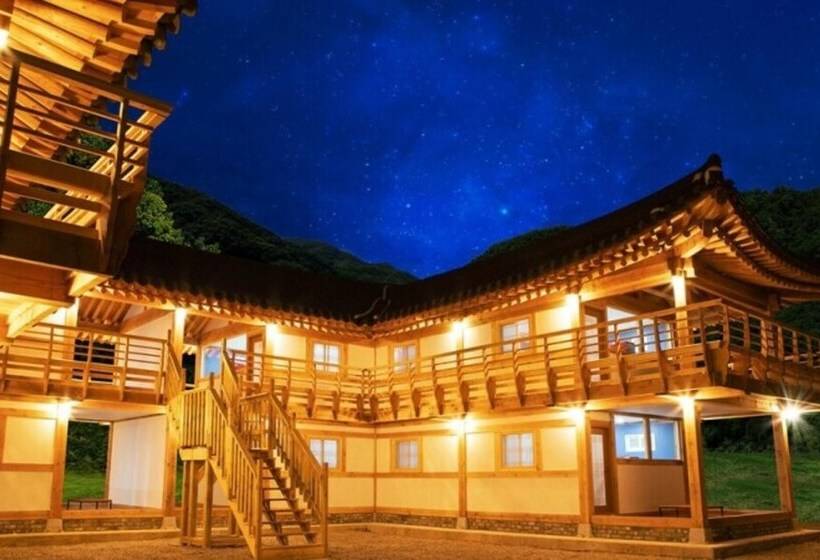 Gyeongju Gampo Byeolbit Hanok Pension