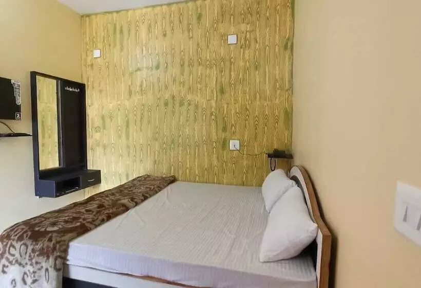 Hotelli Anand Lok Vatika