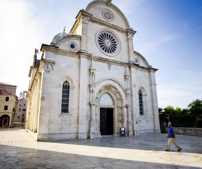 Armerun Heritage Hotel & Residences