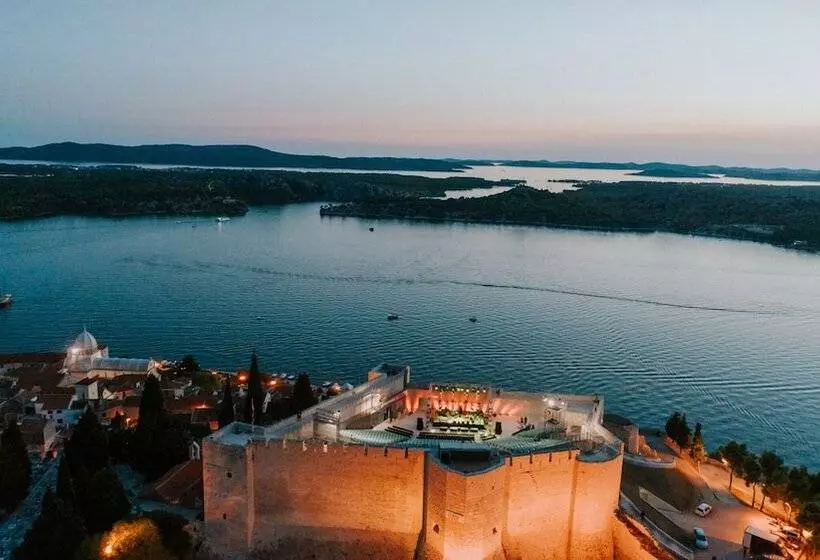 Armerun Heritage Hotel & Residences