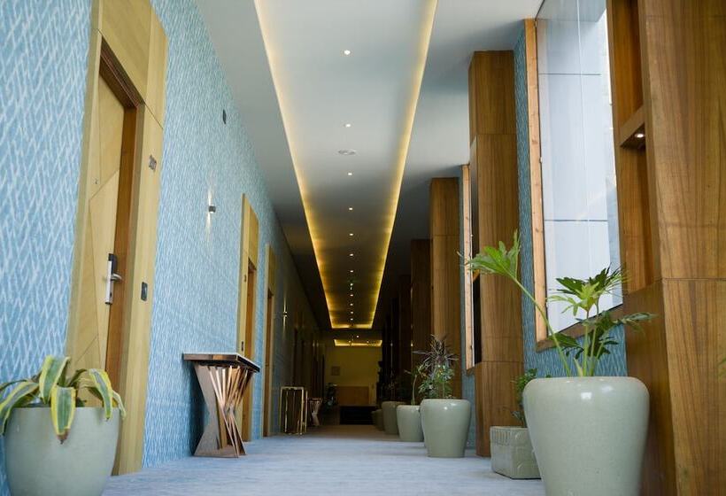 Hotel Clarks Inn Suites Kangra