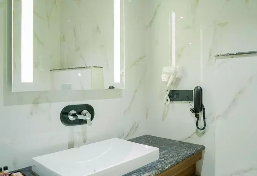 Hotelli Clarks Inn Suites Kangra