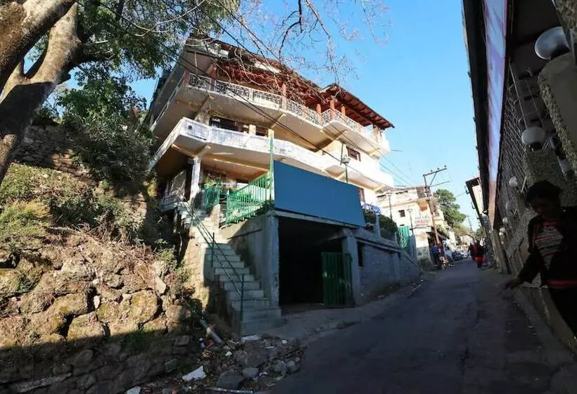 ホテル Goroomgo New Bharat Nainital