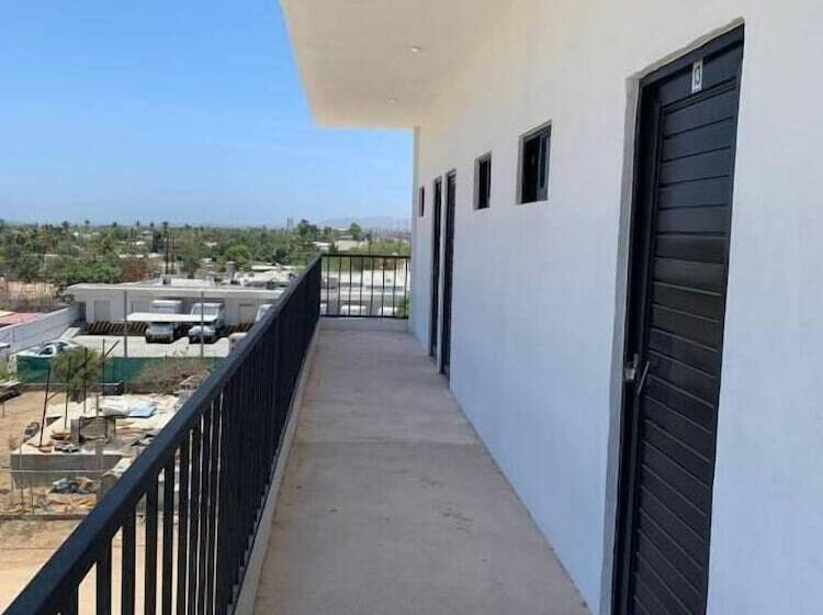 فندق Ito Inn Aeropuerto