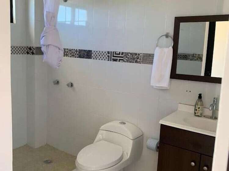 فندق Ito Inn Aeropuerto