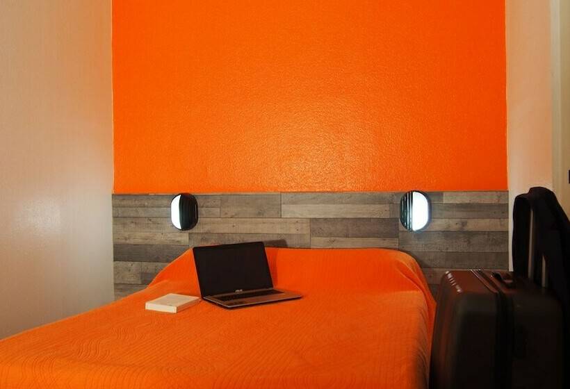 Hotel Kyriad Direct Macon Sud