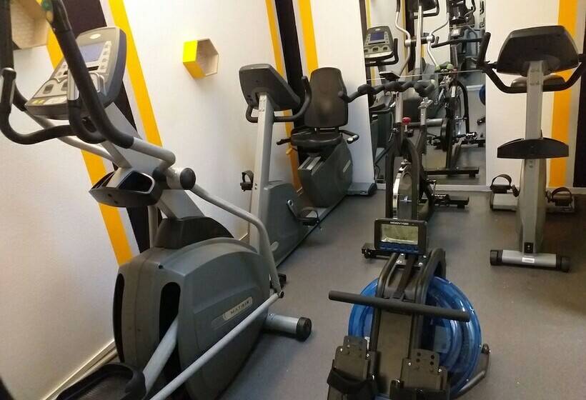 Hotel Kyriad Direct Macon Sud