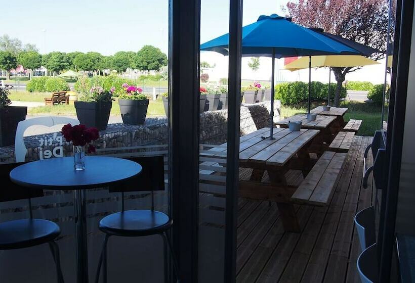 Hotel Kyriad Direct Macon Sud