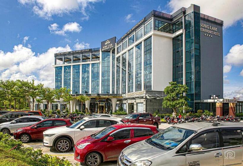 Songlam Waterfront Hotel   藍江酒店