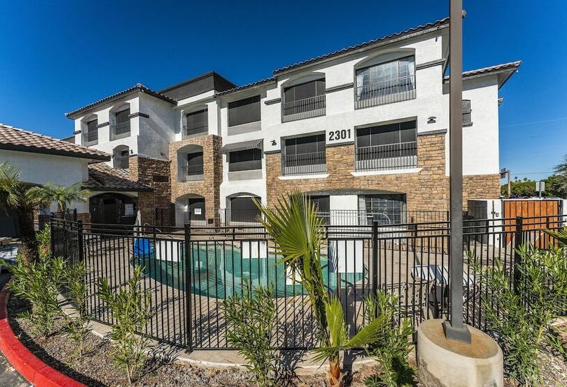 Metro Tempe Apartments