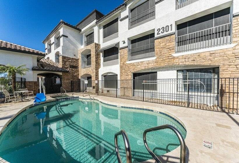 Metro Tempe Apartments