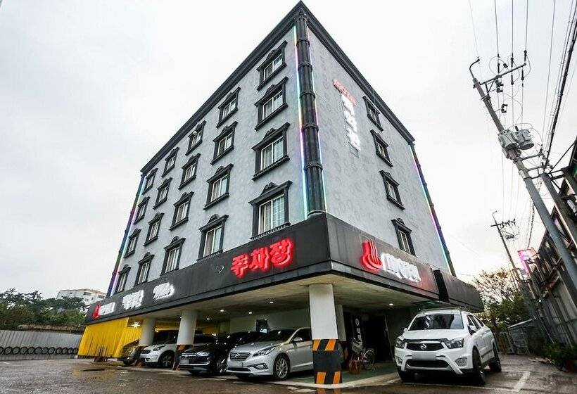 فندق على الطريق Boseong White House