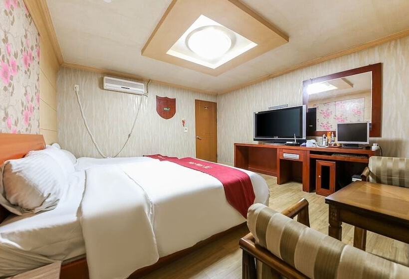 فندق على الطريق Boseong White House