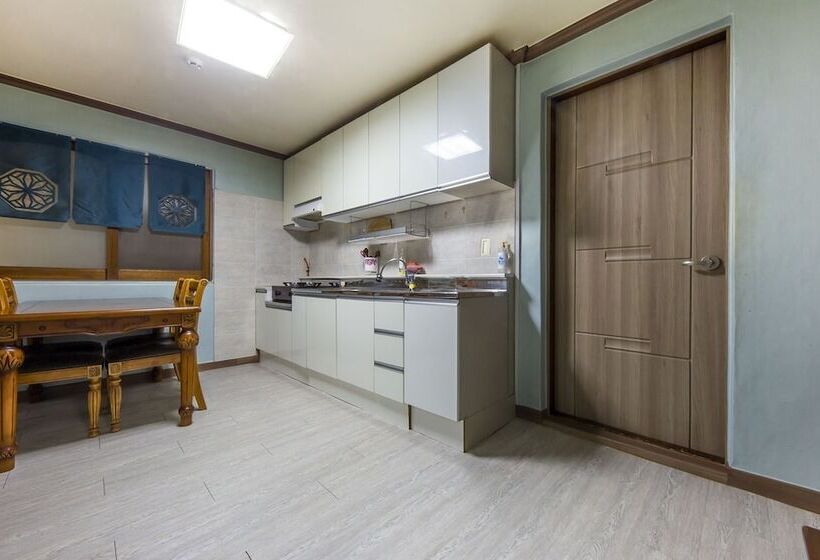 モーテル Buyeo Sense On