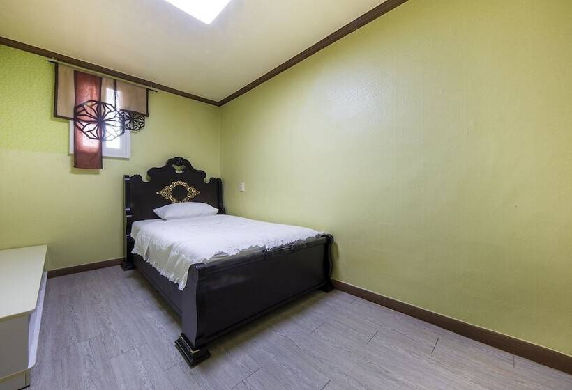 モーテル Buyeo Sense On