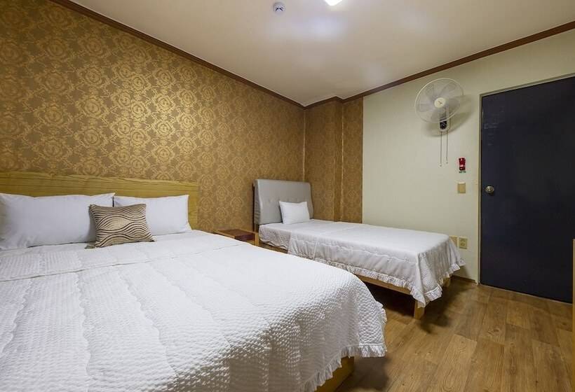 モーテル Buyeo Sense On