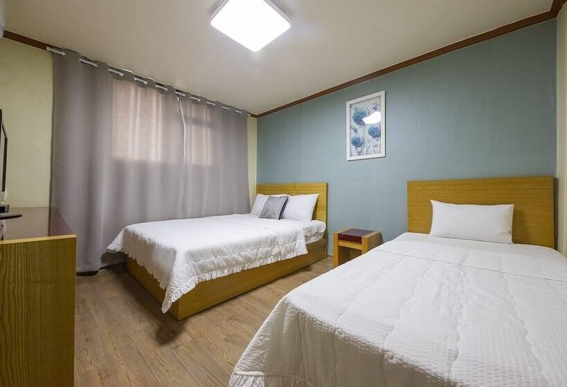 モーテル Buyeo Sense On