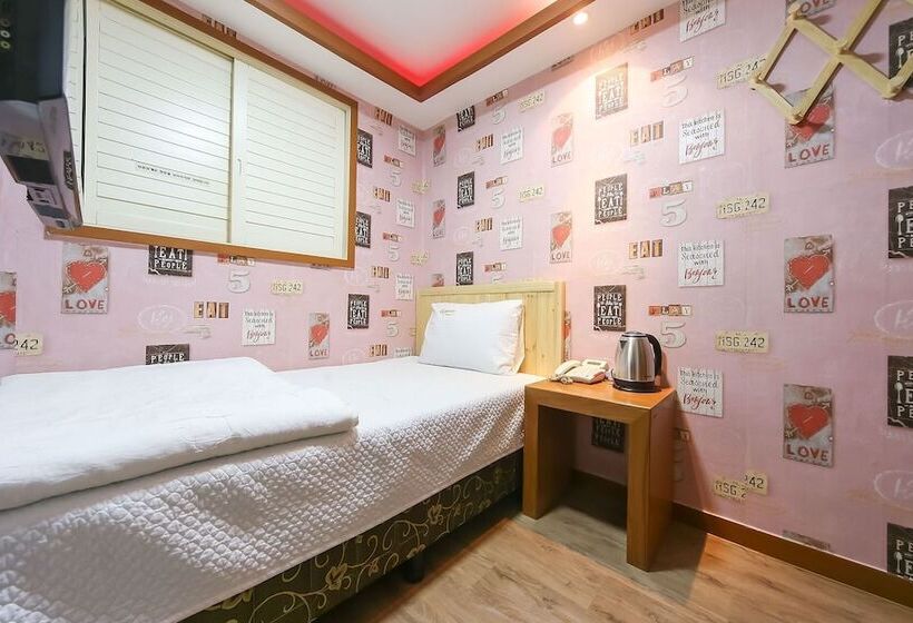 Motel Daegu Gyeongbuk University Shwil