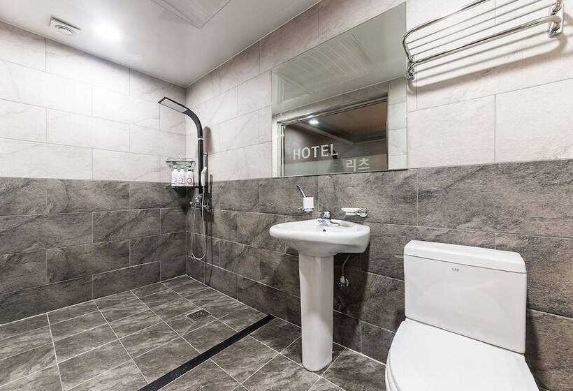 Motell Hwaseong Ritz
