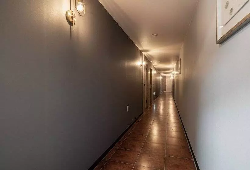 Motelli Ilsan Wainscot